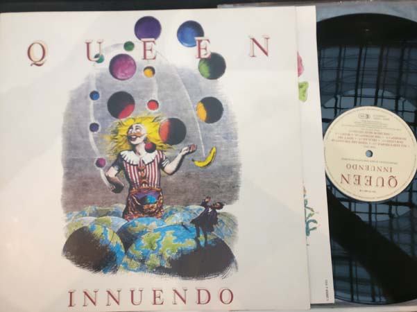 queen_innuendo_tan_lbl_inner.jpg